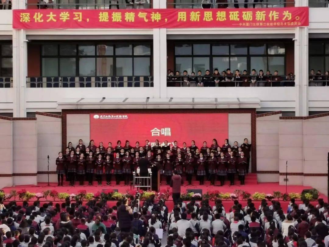 伊朗成功发射“苏雷亚”卫星